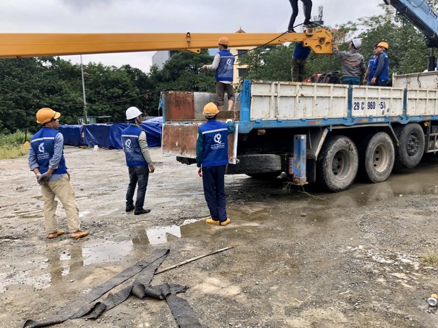 cho thuê xe nâng máy , nâng tay, cho thuê tời điện giá rẻ , chuyển đồ lên nhà cao tầng, chuyển đồ bằng ròng rọc kéo tay, chuyển đồ lên nhà cao tầng gía rẻ hà nội
