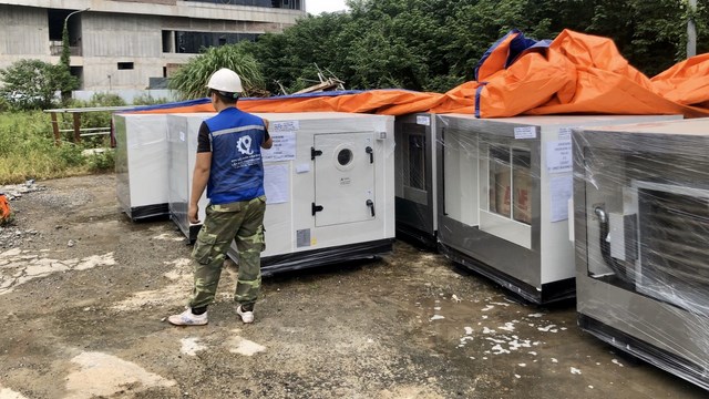 Dịch vụ bốc xếp di chuyển kho xưởng, cho thuê tời điện giá rẻ , chuyển đồ lên nhà cao tầng, chuyển đồ bằng ròng rọc kéo tay, chuyển đồ lên nhà cao tầng gía rẻ hà nội